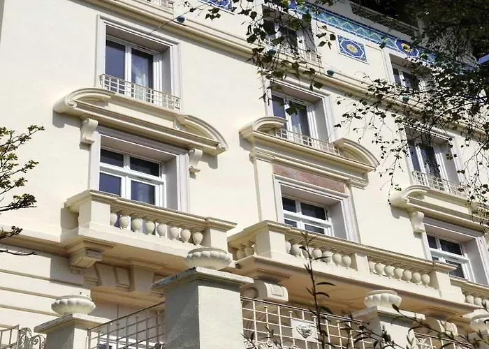 Splendid By Popinns 3* Châtel-Guyon